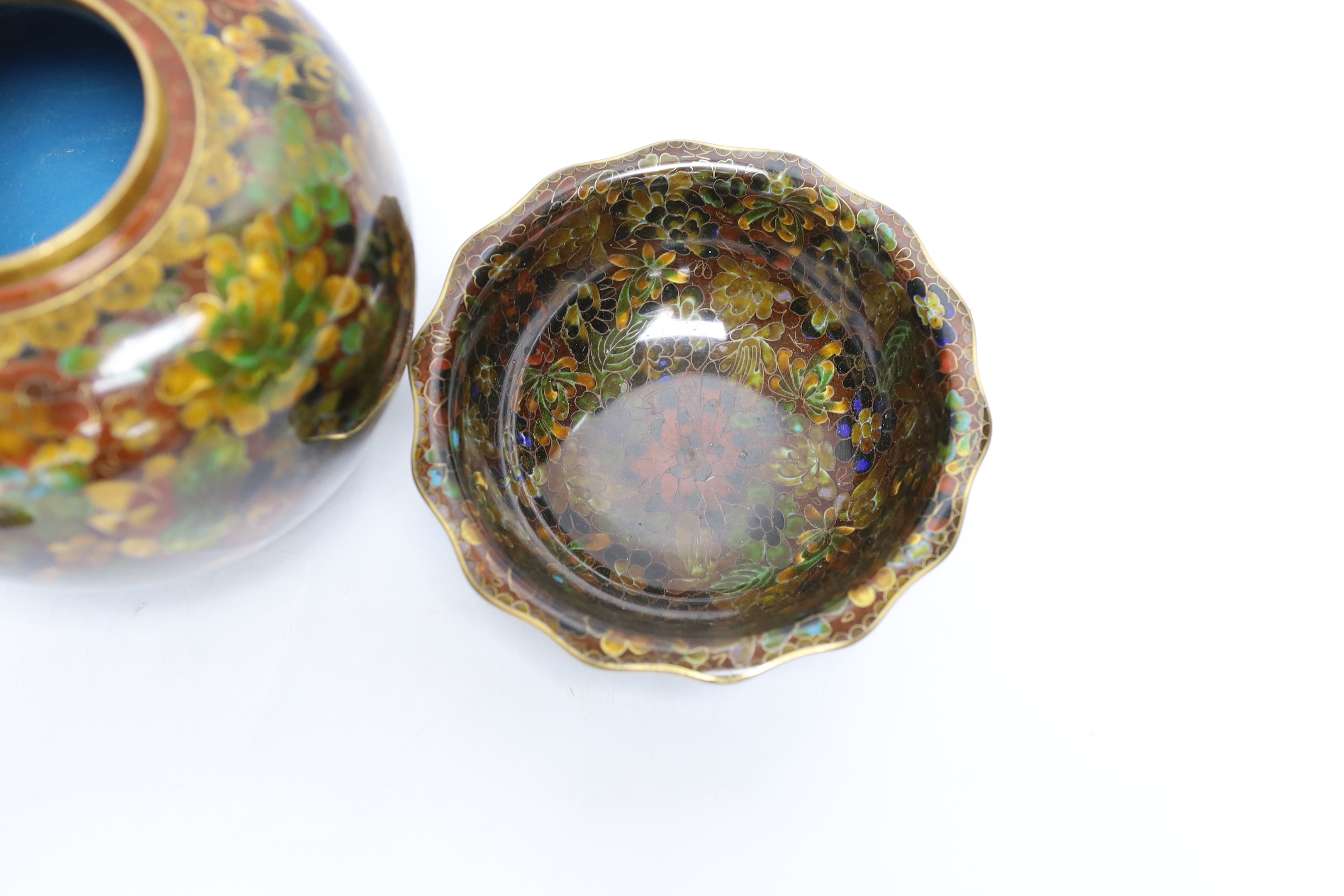 A Chinese cloisonné enamel lidded ginger jar and a bowl, tallest 20cm